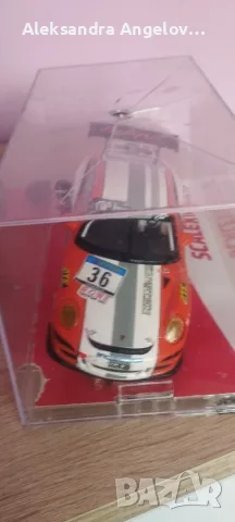 Продавам колекционерска слот кола Scalextric (SCX) Porsche 911 GT3 №36 , снимка 2 - Колекции - 55299298