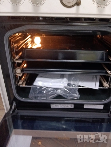 Чисто нова свободно стояща печка с керамичен плот Gorenje ретро дизайн с две години гаранция!, снимка 3 - Печки, фурни - 54256200