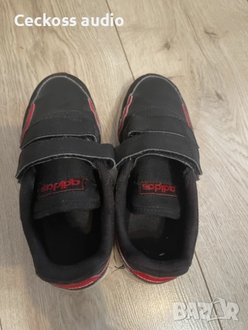 Моратонки ADIDAS 30 1/2, снимка 5 - Детски маратонки - 55223879