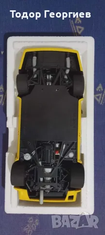 BMW M1 Procar by Minichamps 1:18, снимка 6 - Други ценни предмети - 55541233