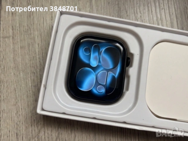 Apple Watch Series 11 42m - отлично състояние, пълен комплект, снимка 3 - Смарт гривни - 55124125