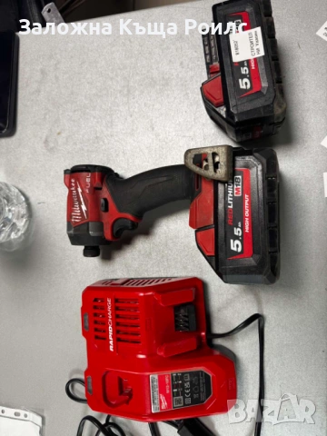 Акумулаторен безчетков ударен винтоверт MILWAUKEE M18FID3-0X, 1/4", 18 V, 226 Nm, снимка 2 - Винтоверти - 54344825