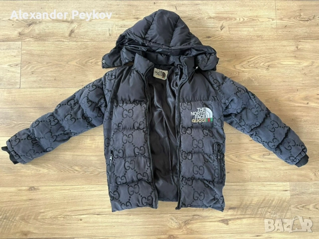 Яке The north face and Gucci  за момечя за 8-10 годишен в много добро състояние￼