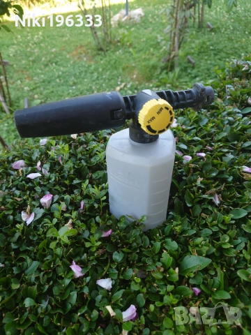 Комплект аксесоари за водоструйка Karcher: Четка WB 60 + Дюза за пяна (Пенообразувател), снимка 2 - Парочистачки и Водоструйки - 54977968