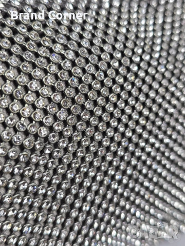 дамска чанта GUESS, снимка 4 - Чанти - 54276936