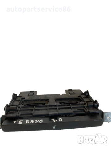 Поставка за чаши за Nissan Terrano 3.0D (2005)