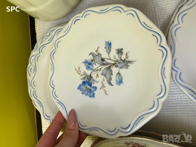 Порцеланов сервиз, снимка 2 - Сервизи - 54307449