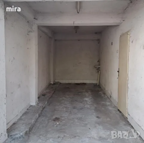 Гараж Гео Милев на 450м разстояние от Мол Сердика. Подходящо за по малка кола, снимка 2 - Гаражи и паркоместа - 55695485