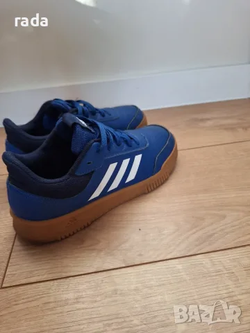 Маратонки Adidas,  номер 36 1/2, снимка 2 - Детски маратонки - 55610326