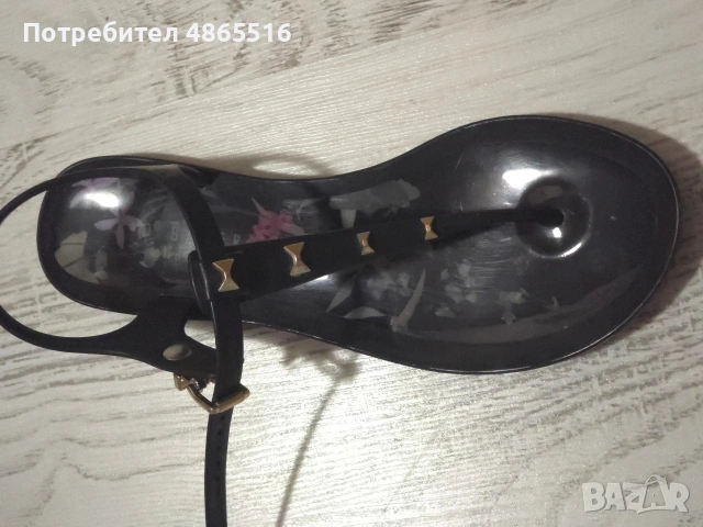 Гумени сандали ted baker , снимка 2 - Сандали - 55073939