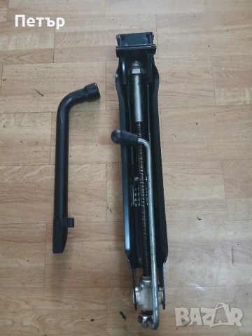 Крик и ключ за фв Т5 Т5.1Т6 Т6.1 нови оргинални, снимка 5 - Аксесоари и консумативи - 54068332