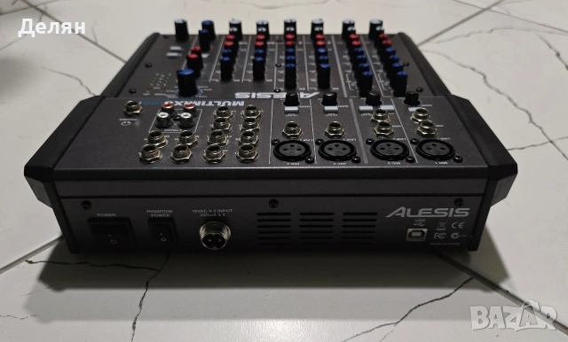 Продавам миксер Alesis MultiMix 8 USB , снимка 2 - Други - 54527619
