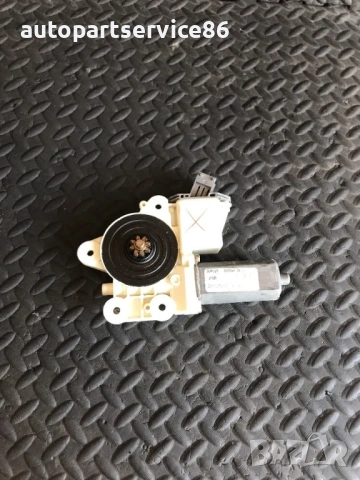 Мотор за регулатор на прозорец задна дясна врата за Toyota Avensis (2003-2009) 69830-05100