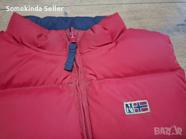 Napapijri Reversible Down Vest Размер 6-годишни Височина 120см Детски Пухен Елек Двулицев, снимка 2 - Детски якета и елеци - 54961833
