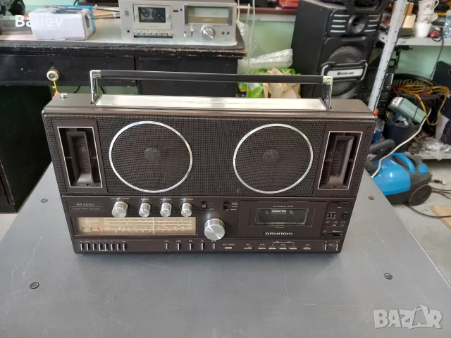 GRUNDIG RR 3000 радиокасетофон, снимка 7 - Радиокасетофони, транзистори - 55430819