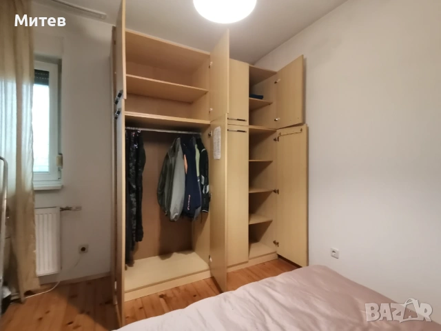 Четирикрилен Гардероб с надстройка, снимка 6 - Гардероби - 54370790