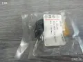 333853710B 01C**NEU**VAG**Passat B3 Variant и Passat B4**Крайна капачка вдясно**, снимка 2