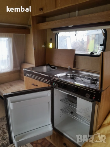 Kip малка каравана - 3,20 метра РЕГИСТРИРАНА, снимка 11 - Каравани и кемпери - 54015639