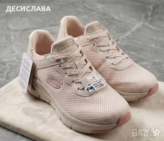 Чисто нови оригинални Skechers Arch Comfort (Relaxed Fit) 40-41 , снимка 2 - Маратонки - 55042838