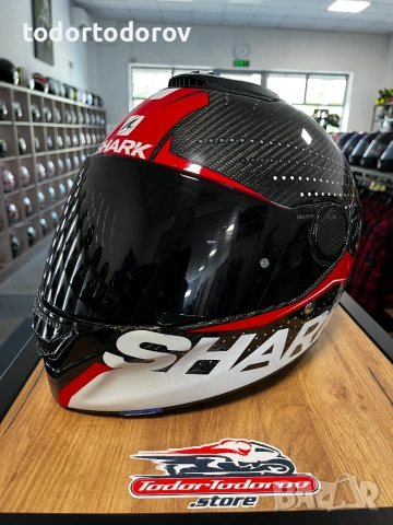 Мото каска SHARK SPARTAN CARBON RAVE ,вградени очила,S 55-56см 330.54 лв. / 169 €