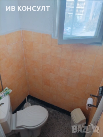 Продавам многостаен апартамент в Три чучура център, снимка 16 - Апартаменти - 54219629