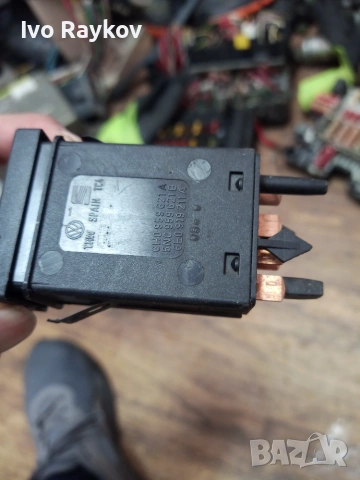 Бутон , подгрев за VW Polo 6N2 , 6H0959621A 6N0959621B, снимка 2 - Части - 55239364