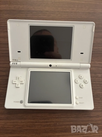 Nintendo DSi White, снимка 2 - Nintendo конзоли - 55493388