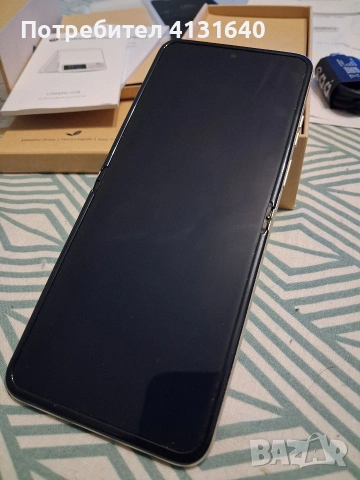 Moto Razr 40 5G 256GB 8GB RAM Cream, снимка 11 - Motorola - 54684546