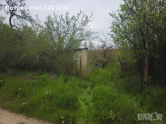 Продавам дворно място с.Левски обл.Варна