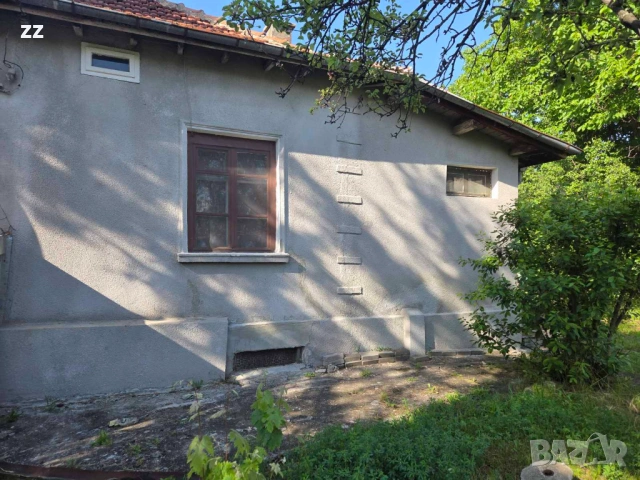 Давам самостоятелна едноетажна къща под наем