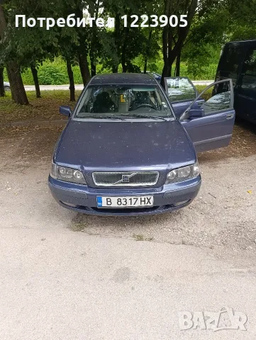 Лек автомобил Волво V40
