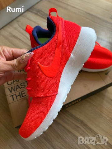 Оригинални нови маратонки NIKE ROSHE RUN! 38,5 н, снимка 5 - Маратонки - 54768288