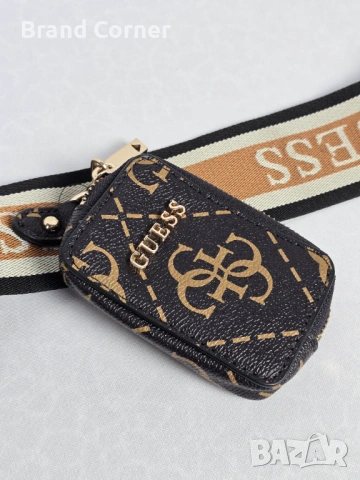 Стилна дамска чанта GUESS с монограм и бонус аксесоар, снимка 4 - Чанти - 54276853