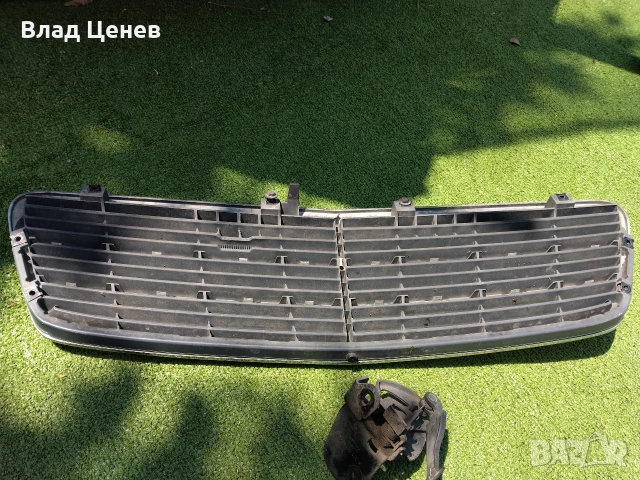 решетка преден капак Мерцедес w203, снимка 4 - Части - 55250700