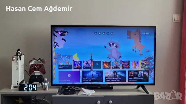 Xbox Series S with 4 Controllers and Accessories + 1 Month of Gamepass Ultimate, снимка 9 - Xbox конзоли - 54893473