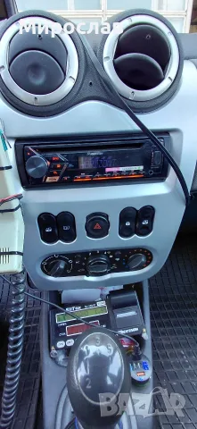 Дачия Логан МСВ 1.6 8V, снимка 9 - Автомобили и джипове - 55667185