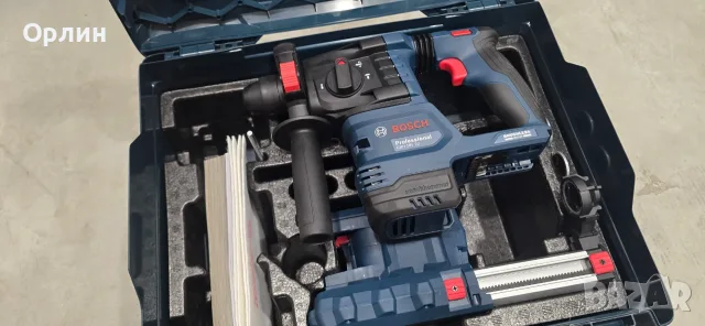 Перфоратор Bosch GBH 18v-22 + GDE 18v-12 + куфар, снимка 3 - Куфари с инструменти - 55466172
