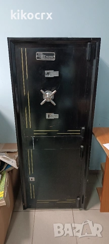 Сейф каса голяма