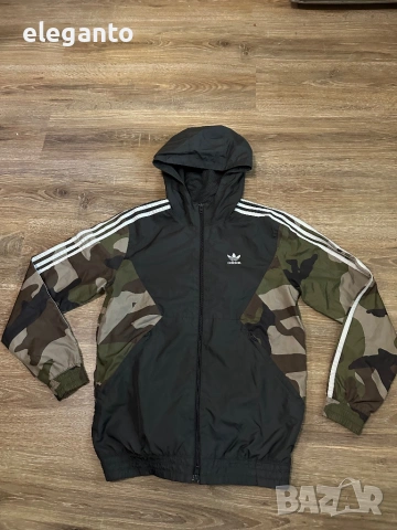Оригинална мъжка ветровка ADIDAS Originals Camo Windbreaker Jacket , S размер, снимка 5 - Якета - 54641451
