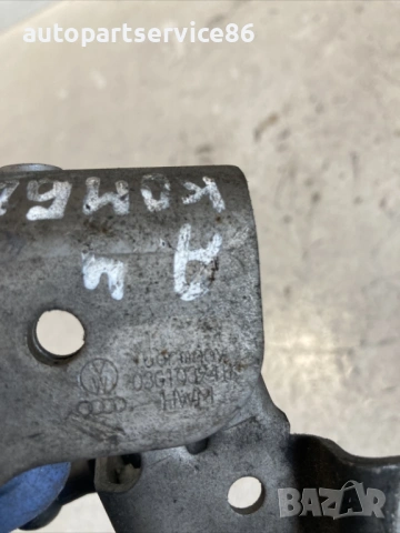 Конзола за закрепване за Audi A4 2.0 TDI (2006) 03G103941K, снимка 2 - Части - 54726871