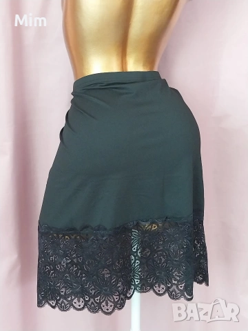 2XL Черна подплата/ пола / с дантела , снимка 2 - Поли - 54614398