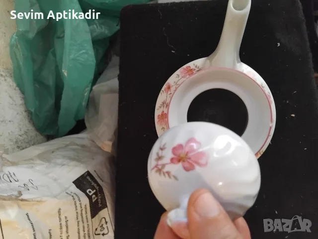 Порцеланов чайник, снимка 2 - Сервизи - 55494780