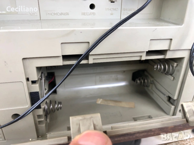 Радиокасетофон Toshiba RT-SX4, снимка 13 - Радиокасетофони, транзистори - 54731000