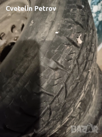 Нисан Терано2-летни гуми с джанти 15", снимка 2 - Гуми и джанти - 54008369