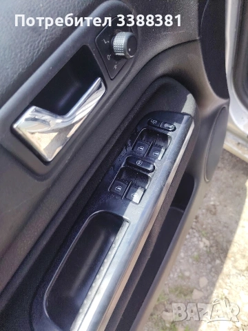 VW GOLF TDI 131K, снимка 4 - Автомобили и джипове - 54577050