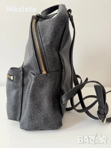 Малка раничка Guess, снимка 4 - Чанти - 55337195