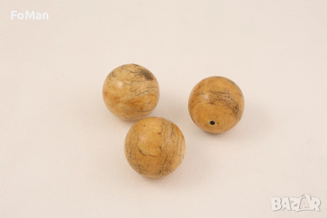 Три топки за билярд от слонова кост, 19 -ти век