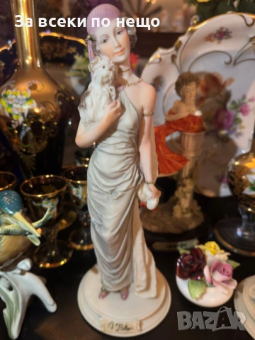 Capodimonte Italy  Circa 1987 Dear Studio figurine of an elegant lady’s Код P2068, снимка 5 - Декорация за дома - 53998008