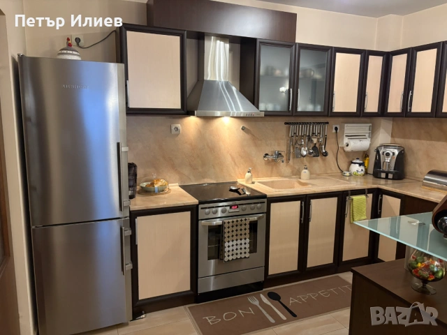 Продавам ъглова кухня със остров във перфектно състояние, снимка 2 - Кухни - 54575052