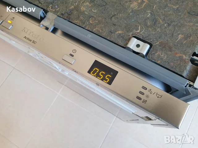 Miele Съдомиялна - 9 Комплекта - Пълно Вграждане - 45см - Тясна, снимка 3 - Съдомиялни - 55482464